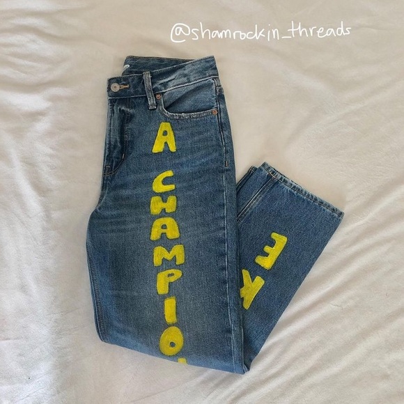 hand painted Notre Dame Fighting Irish pants jeans - Picture 8 of 9